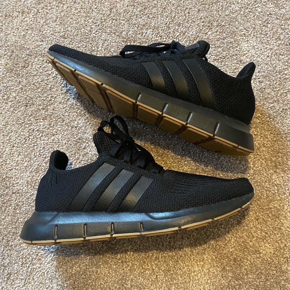 Adidas shoes excellent condition